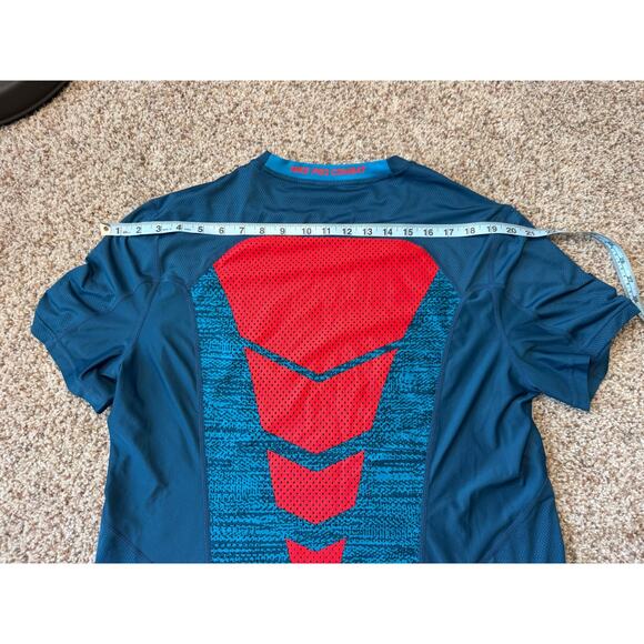 Nike PRO Combat Dri Fit Fitted short sleeve shirt, Large, Red & Blue - Picture 5 of 11